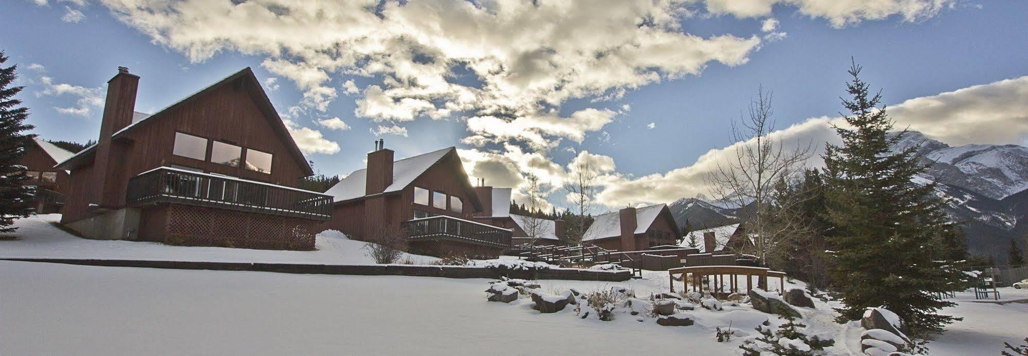 Banff Gate Mountain Resort Κάνμορ Εξωτερικό φωτογραφία