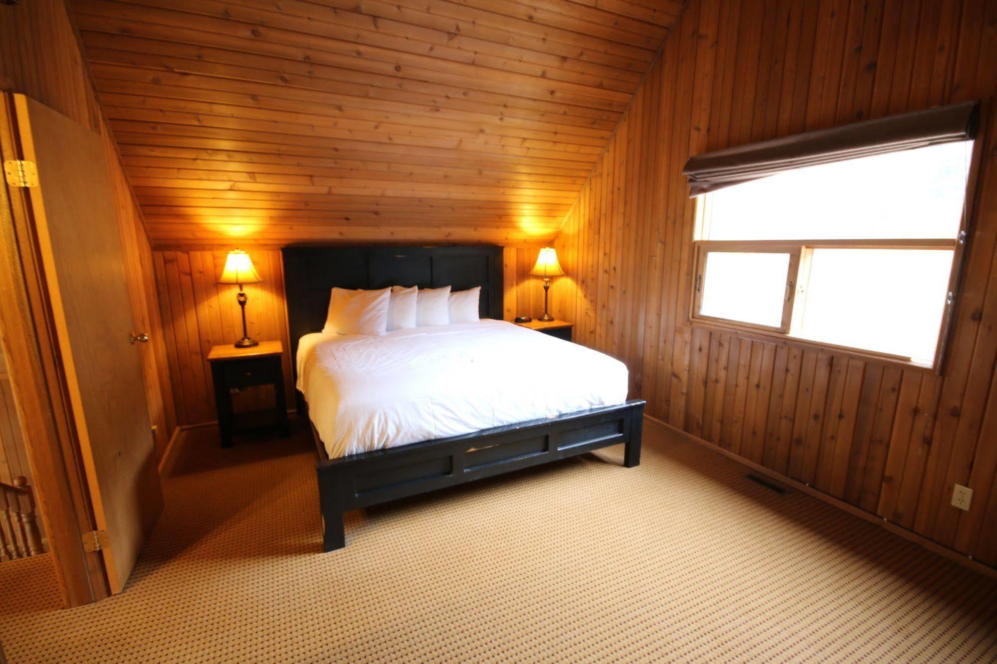 Banff Gate Mountain Resort Κάνμορ Εξωτερικό φωτογραφία