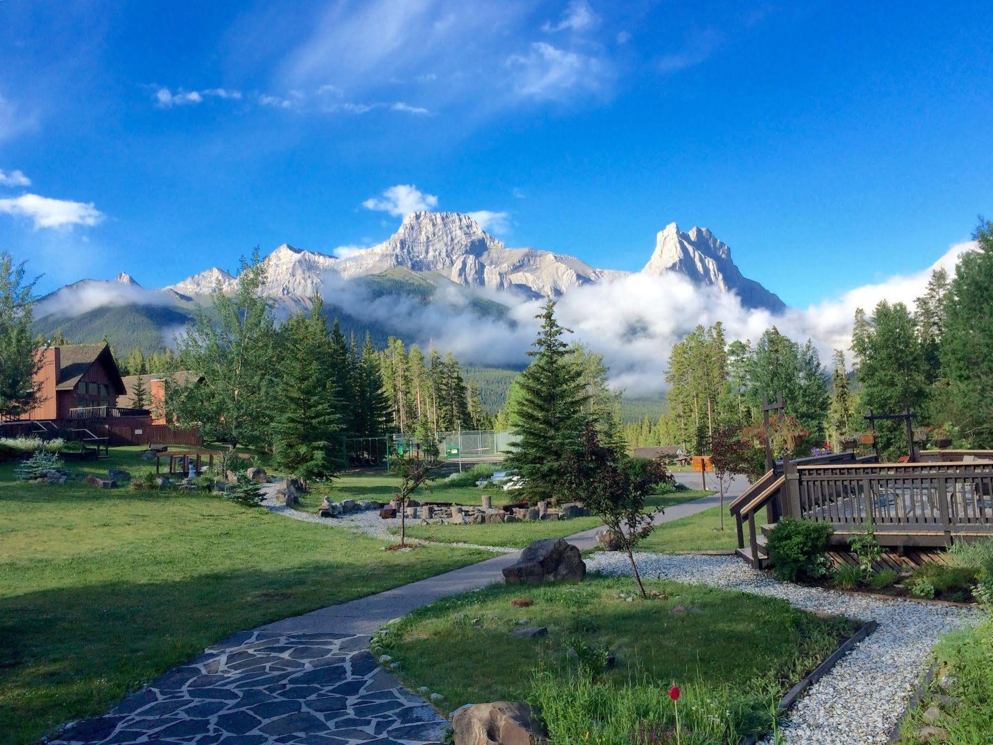 Banff Gate Mountain Resort Κάνμορ Εξωτερικό φωτογραφία